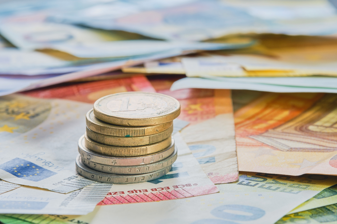 Pożyczki chwilówki, nowe technologie fintech, czyli jak nie wpaść w długi